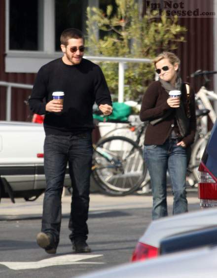 Reese Witherspoon & Jake Gyllenhaal are so damn cute